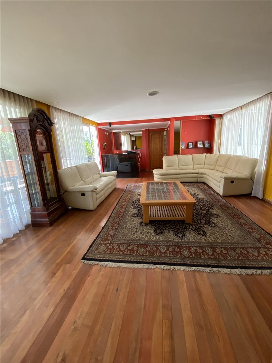   NP 8D Walk-in clóset en suite 12B 6E 1Bd 700m2 Quinchamalí - Las Condes