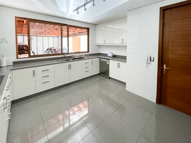 Venta Casa  5D en suite Walk-in clóset 4B 3E 1Bd Los Trapenses - Lo Barnechea