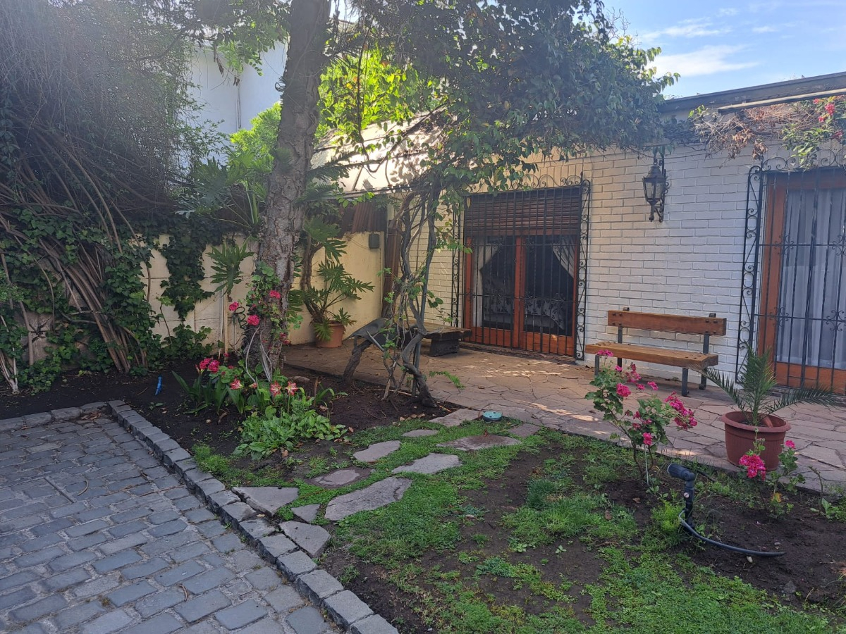 Casa antigua NO 5D 3B 6E 1Bd Metro Manquehue - Las Condes