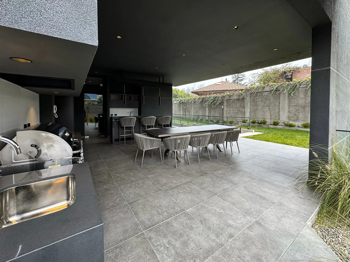 Arriendo departamento Penthouse Duplex 2D 2B + 2 Oficina - Vitacura Estoril