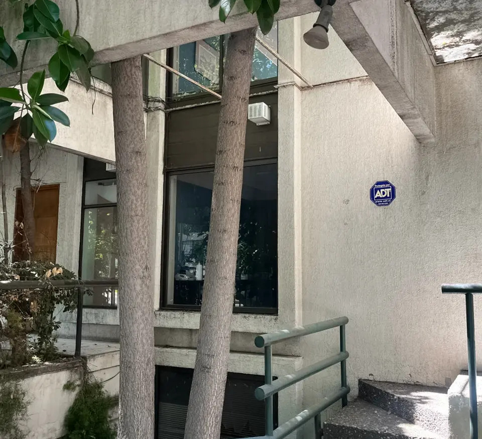 Venta OFICINA 3 pisos REMODELAR - Las Condes