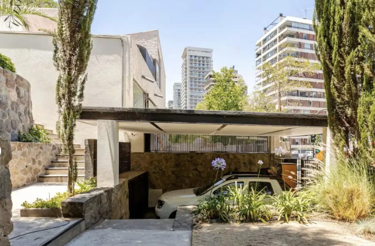 Venta Casa S 3D 1E Barrio El Golf - Las Condes