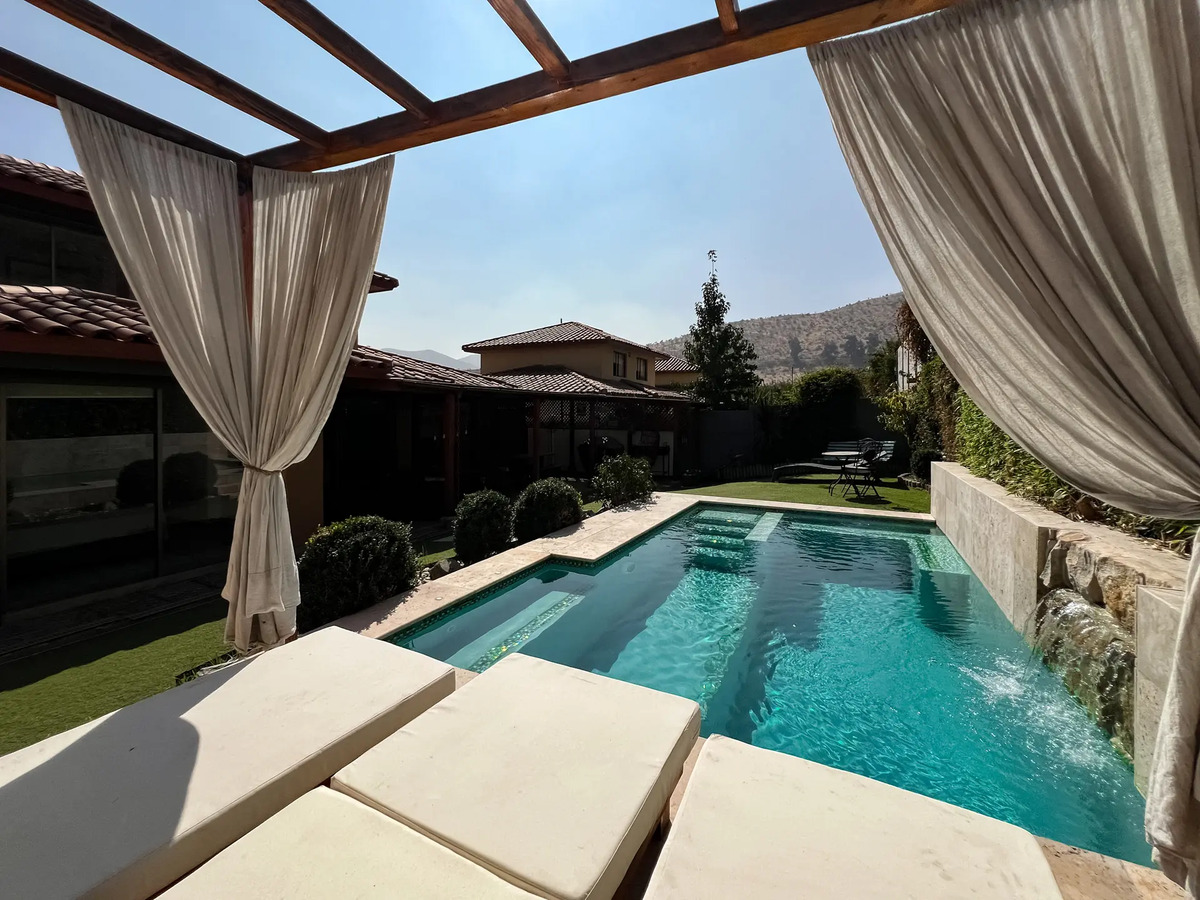 Arriendo Amoblado Casa 4D 3B 2E Pedro Fontova - Huechuraba