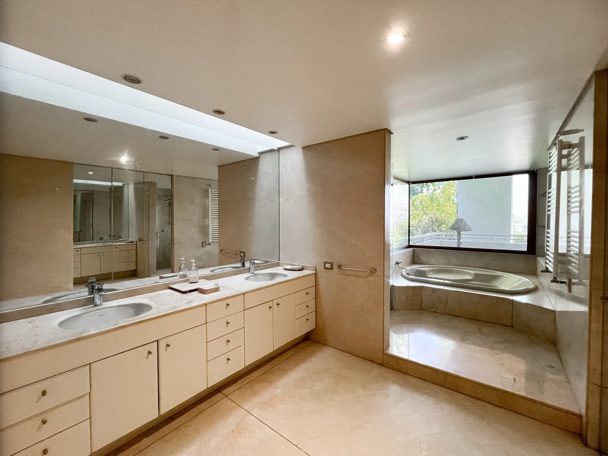 Arriendo gran Casa NP 5D  - Lo Barnechea