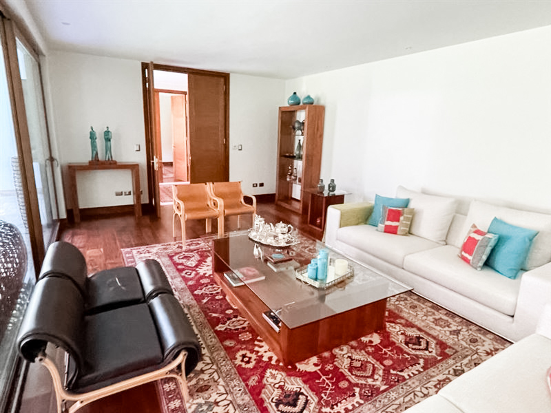 Venta Casa  5D en suite Walk-in clóset 4B 3E 1Bd Los Trapenses - Lo Barnechea