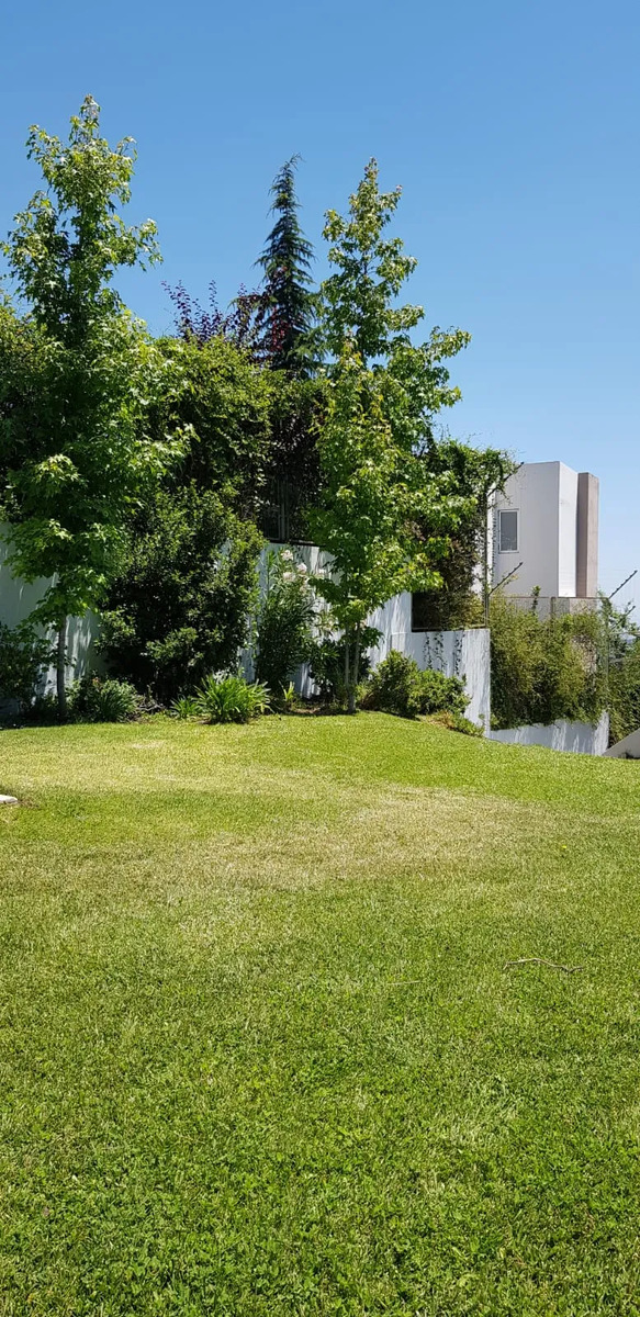 Venta Casa NO 4D 4B 3E 3Bd El Huinganal - Lo Barnechea