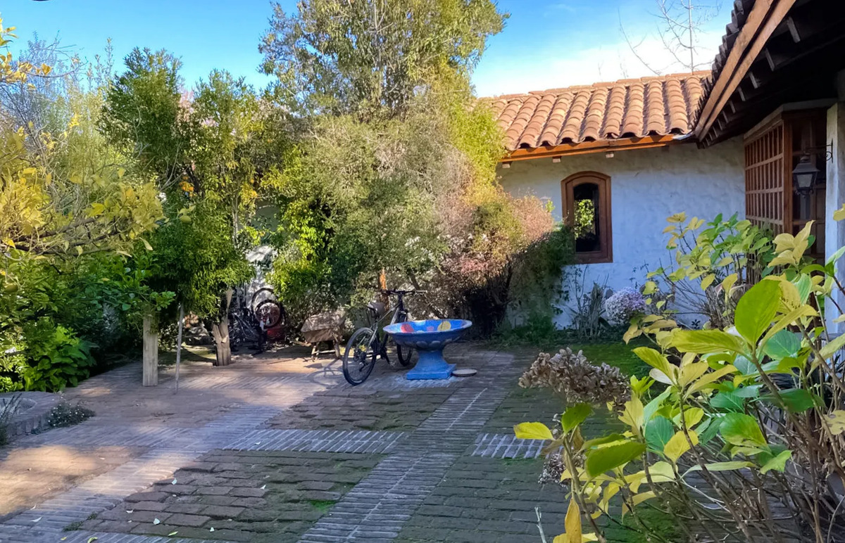 Venta Casa 4D + servicio - Las Condes