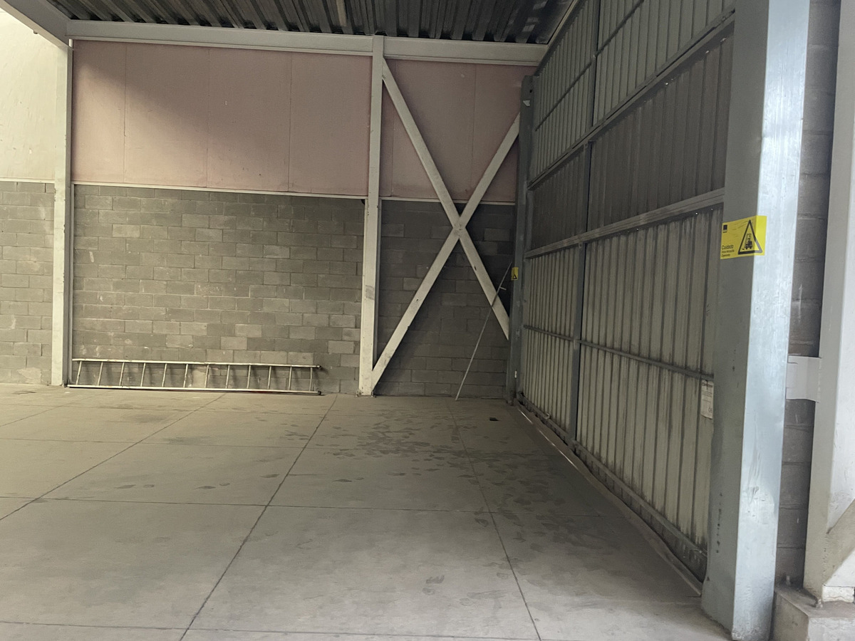 Arriendo Galpón Industrial 980 metros - Sector San Ignacio