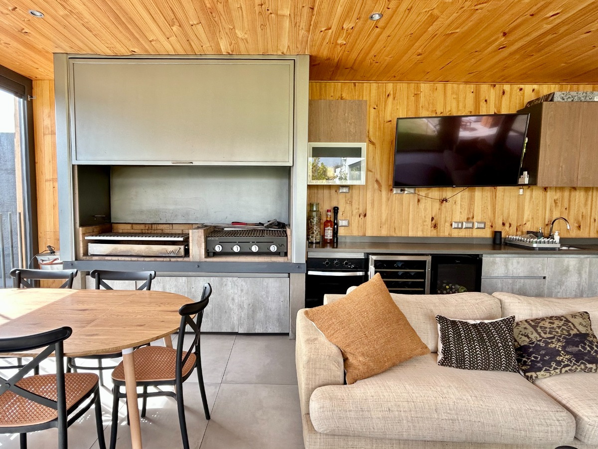  Venta Casa N 5D 4B 3E 2Bd La Dehesa - Lo Barnechea