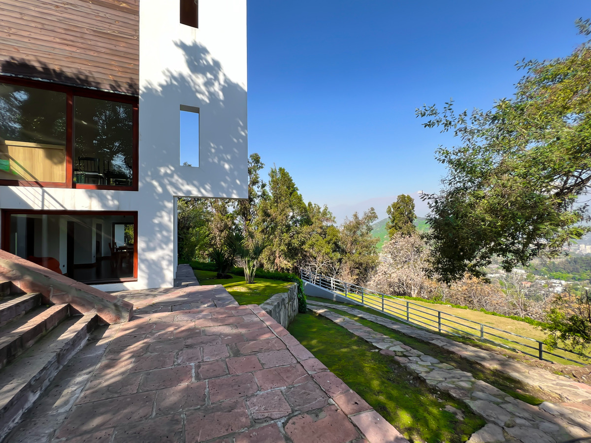 Venta Casa S 5D 4B 1B Lo Curro - Vitacura