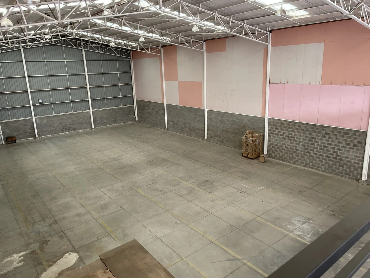 Arriendo Galp&oacute;n Industrial 830 metros - Sector San Ignacio