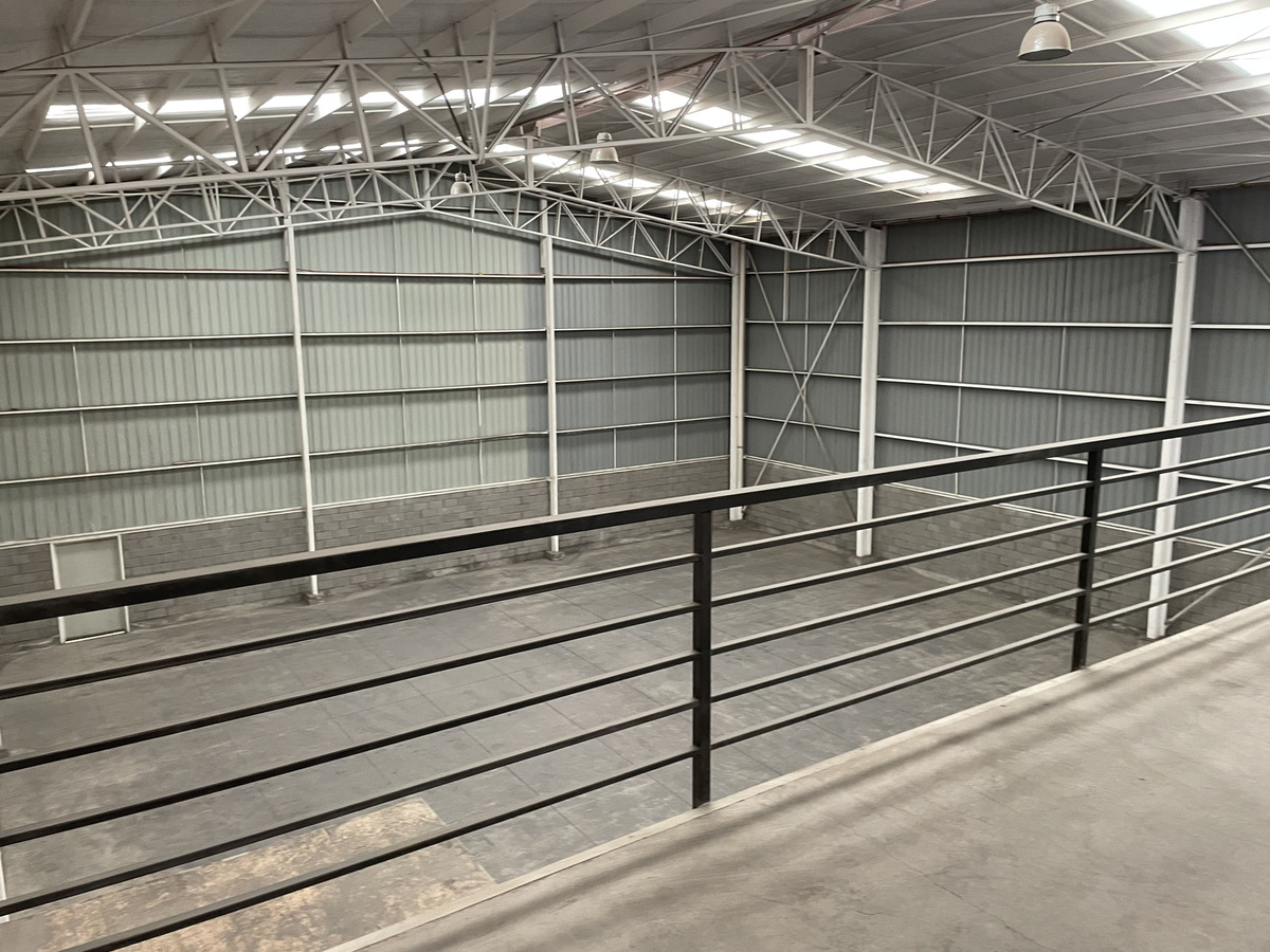Arriendo Galpón Industrial 980 metros - Sector San Ignacio
