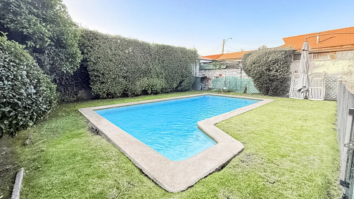 Venta Casa con Caba&ntilde;a Independiente 4D y 4B Piscina. La Reina, Sim&oacute;n Bol&iacute;var