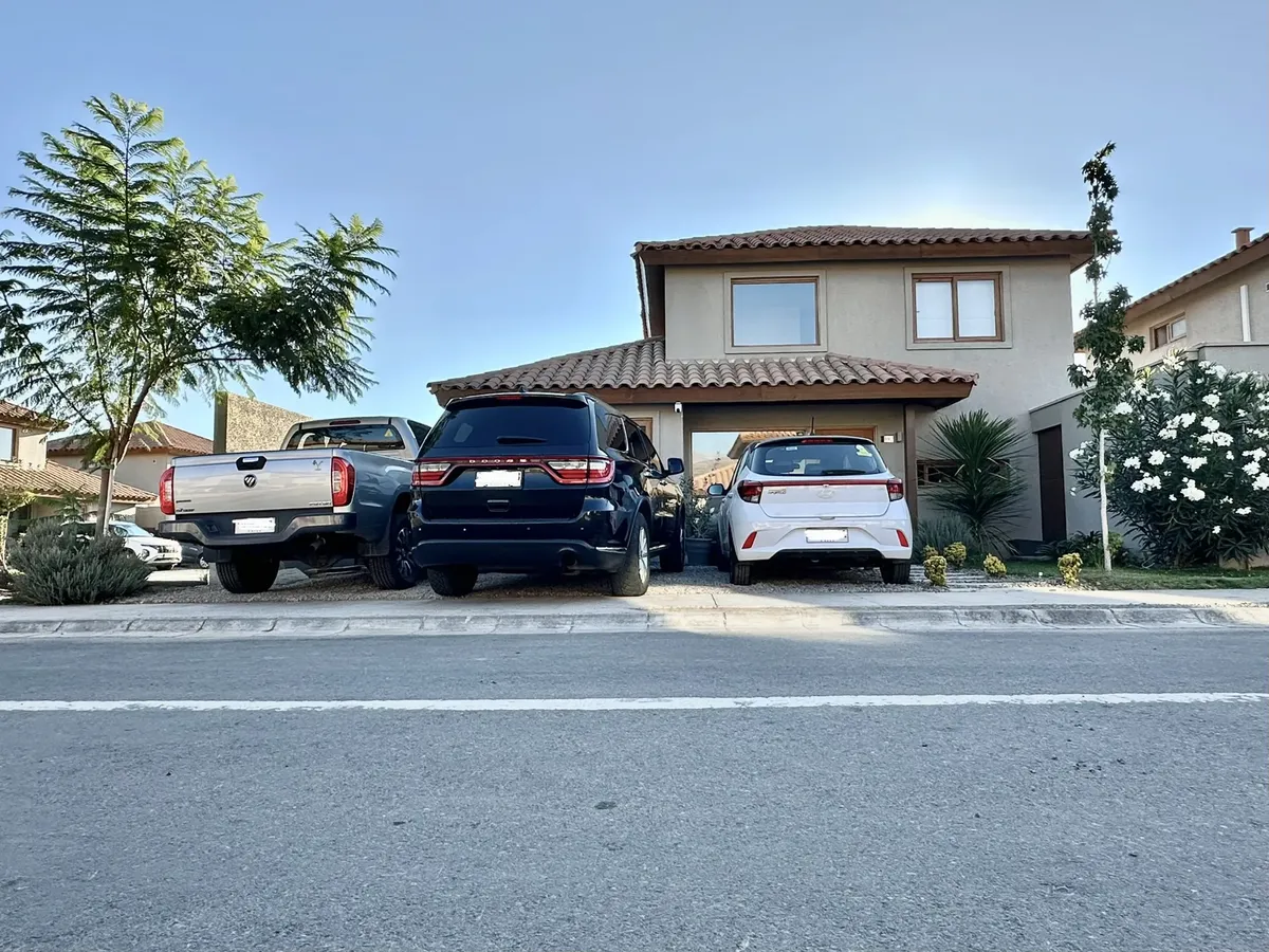 Venta Casa NO 3D WI cl&oacute;set Suite 3B 3E Chicureo - Colina