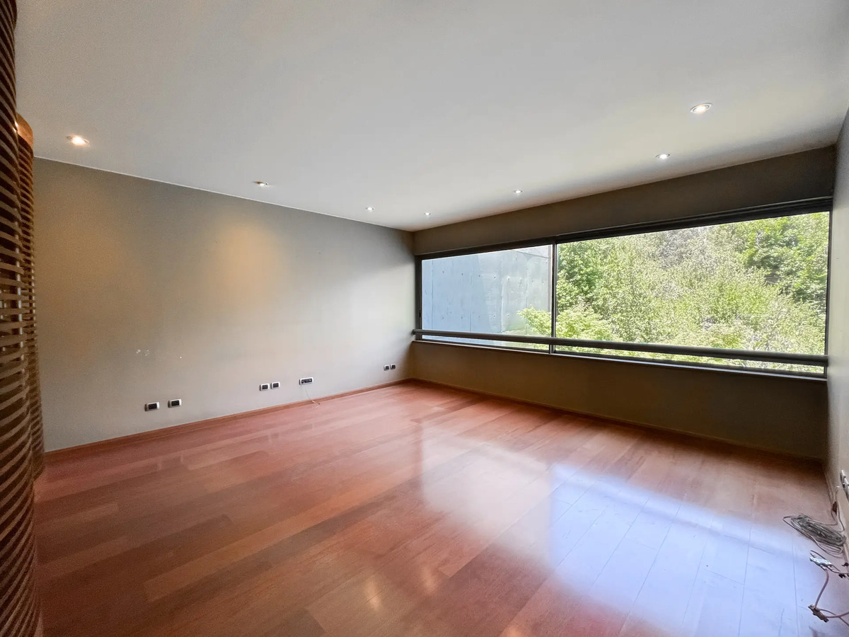 Venta 2D en 4B + serv. Valle Escondido, Lo Barnechea