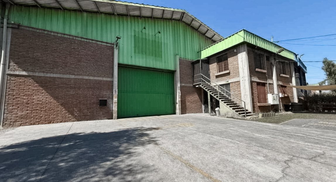 Arriendo Galp&oacute;n Industrial de 2.200m2 Macul