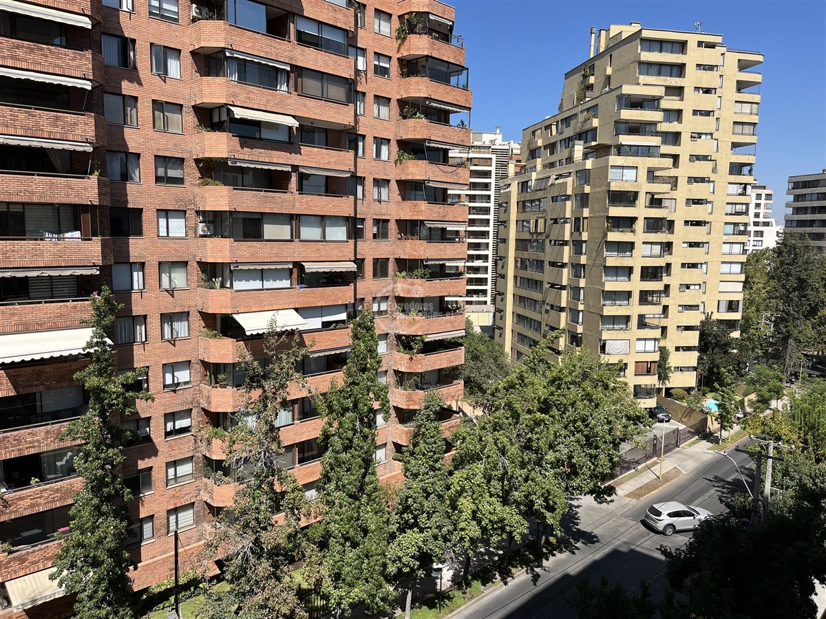  Venta departamento Remodelar SO 3D 3B 1E 1B - Las Condes