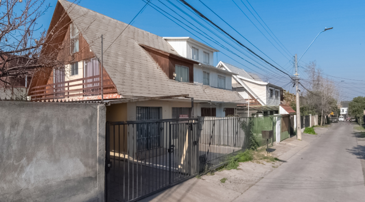 Casa en venta para REMODELAR en Los Dominicos, Las Condes