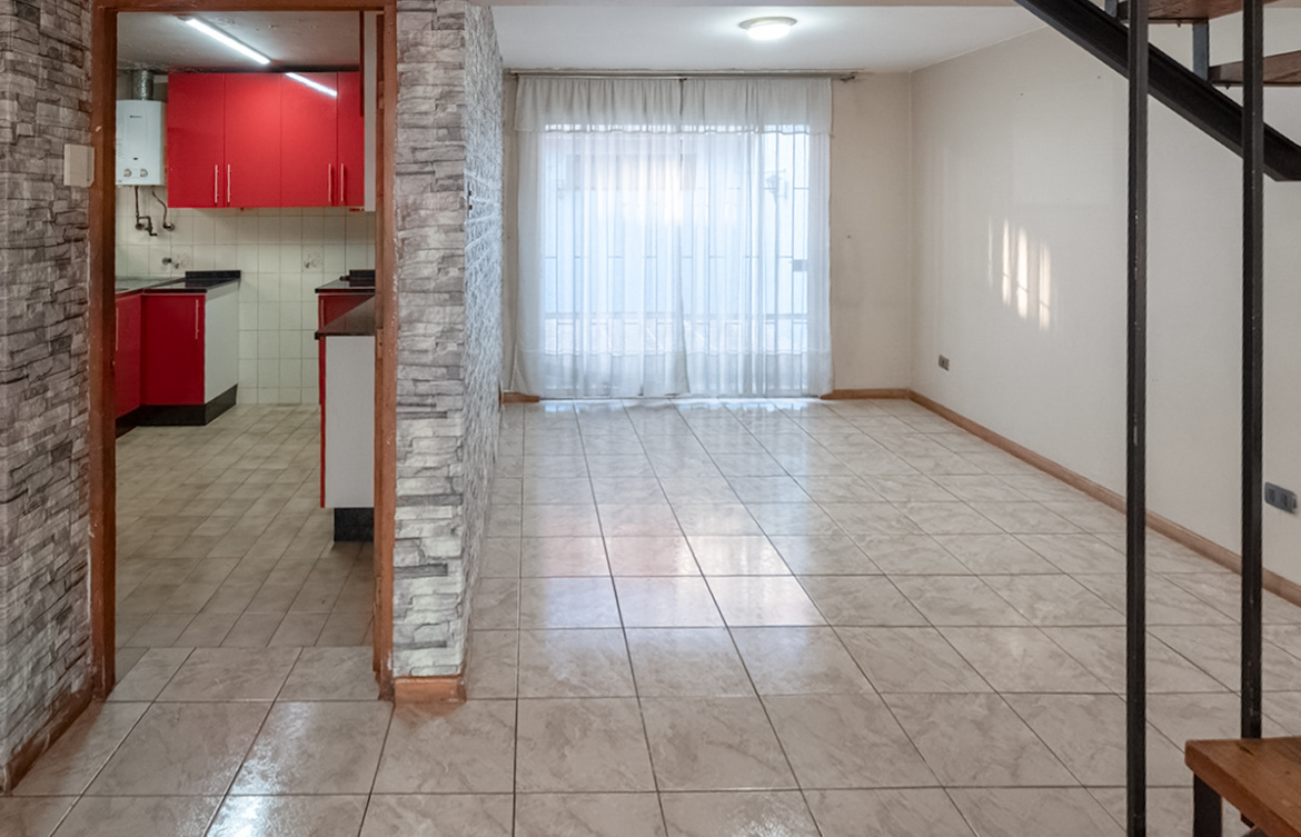 Casa en venta para REMODELAR en Los Dominicos, Las Condes