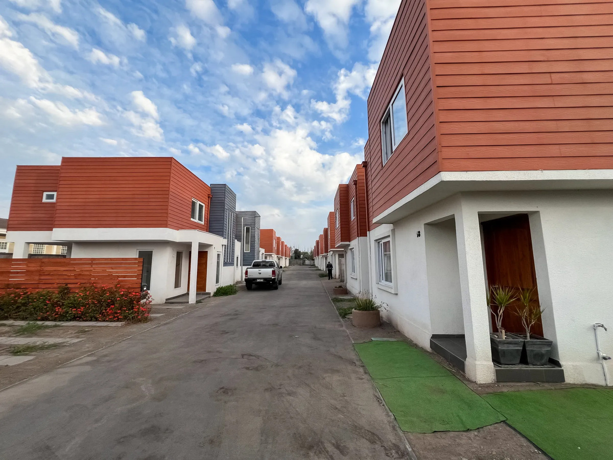 Venta Casa Mediterranea 3D y 3B Pe&ntilde;aflor Santiago