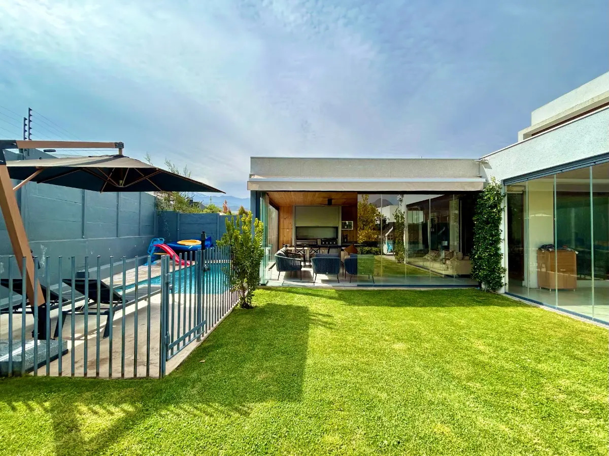  Venta Casa N 5D 4B 3E 2Bd La Dehesa - Lo Barnechea