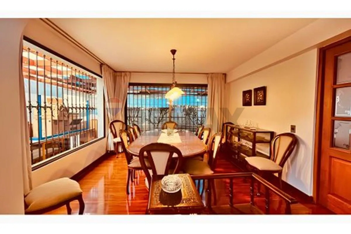 Venta Casa 6D y 3B Las Condes