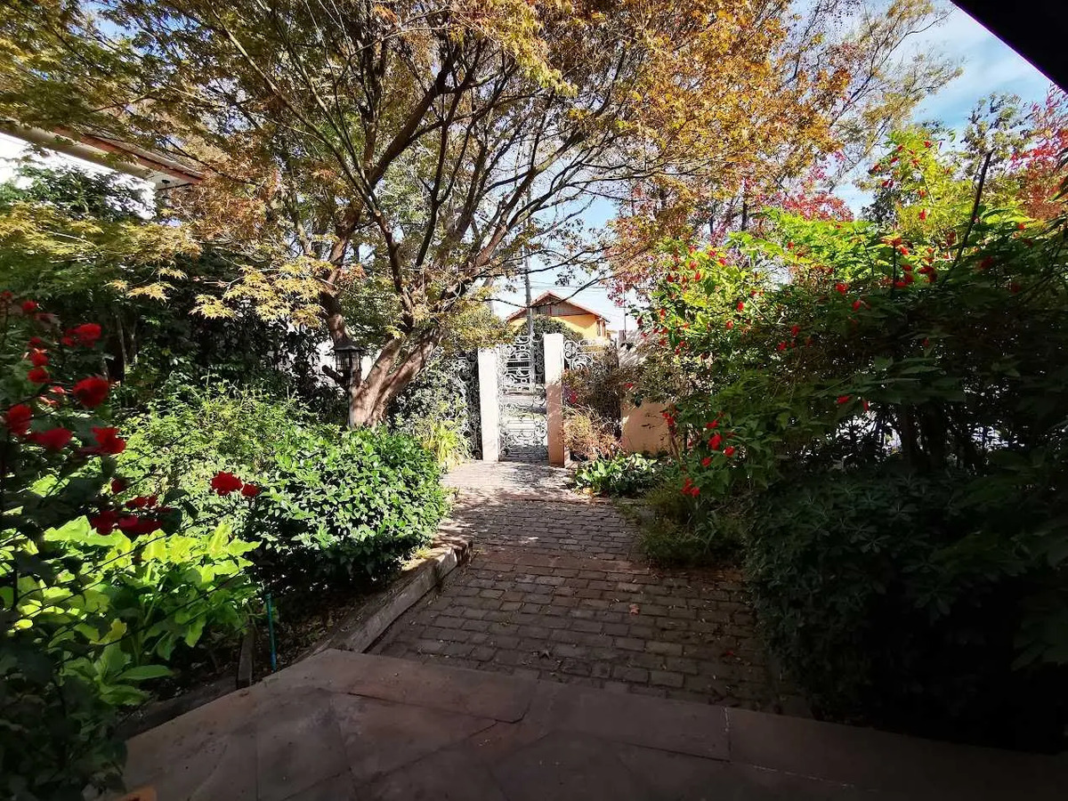 Casa Venta NP 5D 5B 2E 1Bd Los Dominicos - Las Condes