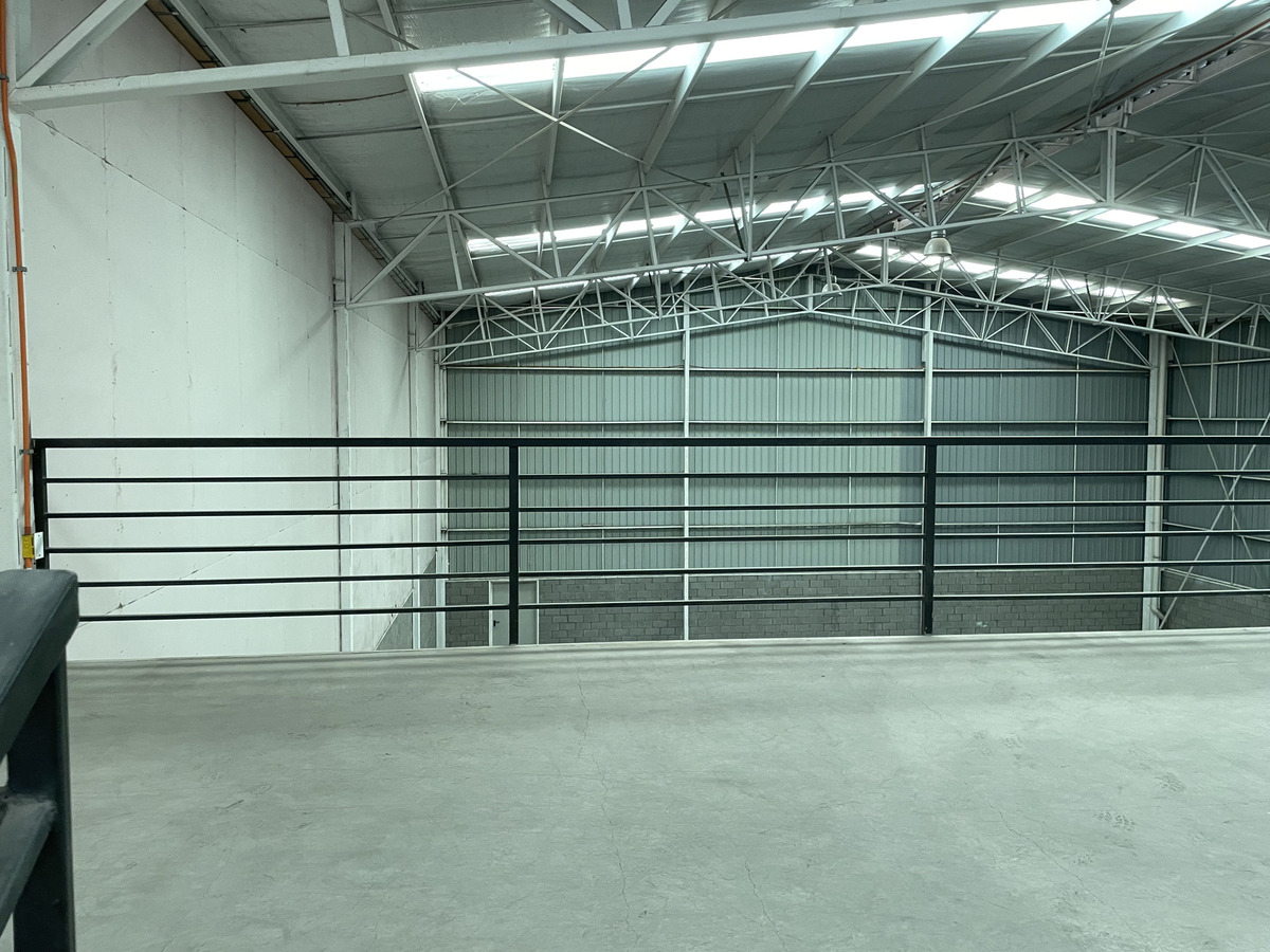 Arriendo Galpón Industrial 980 metros - Sector San Ignacio