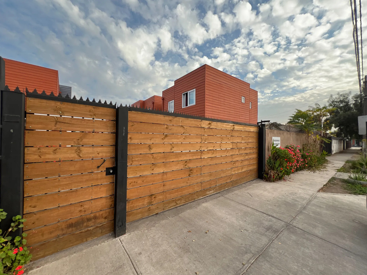 Venta Casa Mediterranea 3D y 3B Pe&ntilde;aflor Santiago