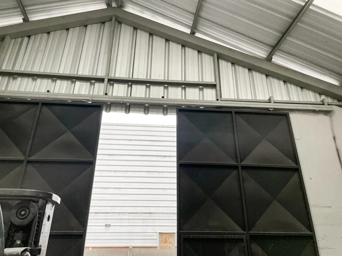 Arriendo Galp&oacute;n 1 Oficina y 2B 200 Mts - Lo Boza