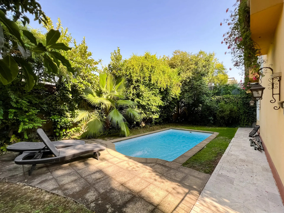 Arriendo Casa 7D 7B 6E 2B Los Dominicos - Las Condes