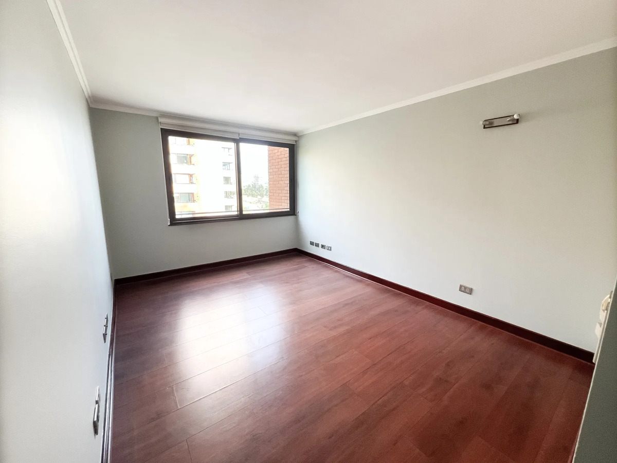 Venta Departamento 3D 4B con vista SO  - Vitacura