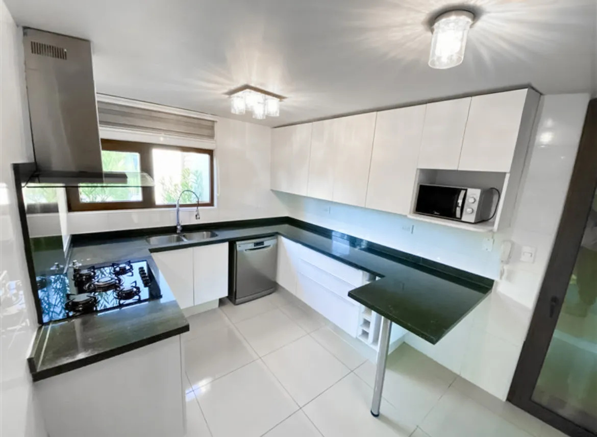 Venta Casa Mediterranea 4D y 4B Condominio Peumay&eacute;n Colina Santiago