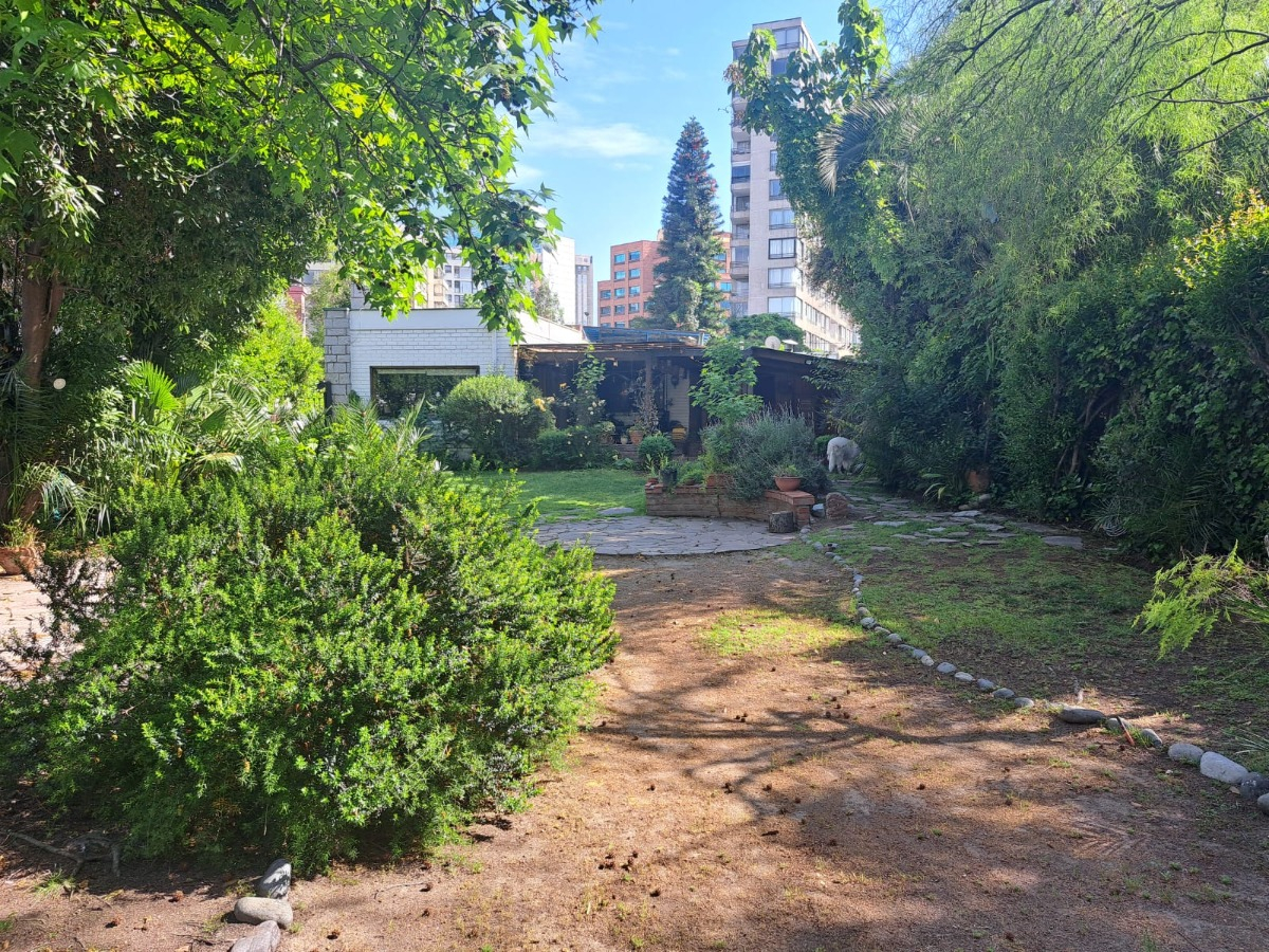 Casa antigua NO 5D 3B 6E 1Bd Metro Manquehue - Las Condes