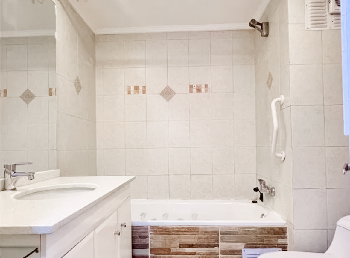 Venta Departamento 2D y 1B + servicio - Metro Manquehue