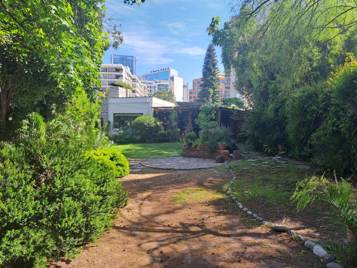 Casa antigua NO 5D 3B 6E 1Bd Metro Manquehue - Las Condes