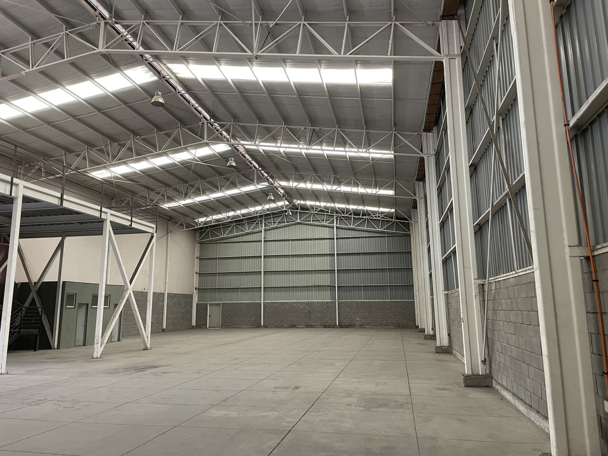 Arriendo Galpón Industrial 980 metros - Sector San Ignacio