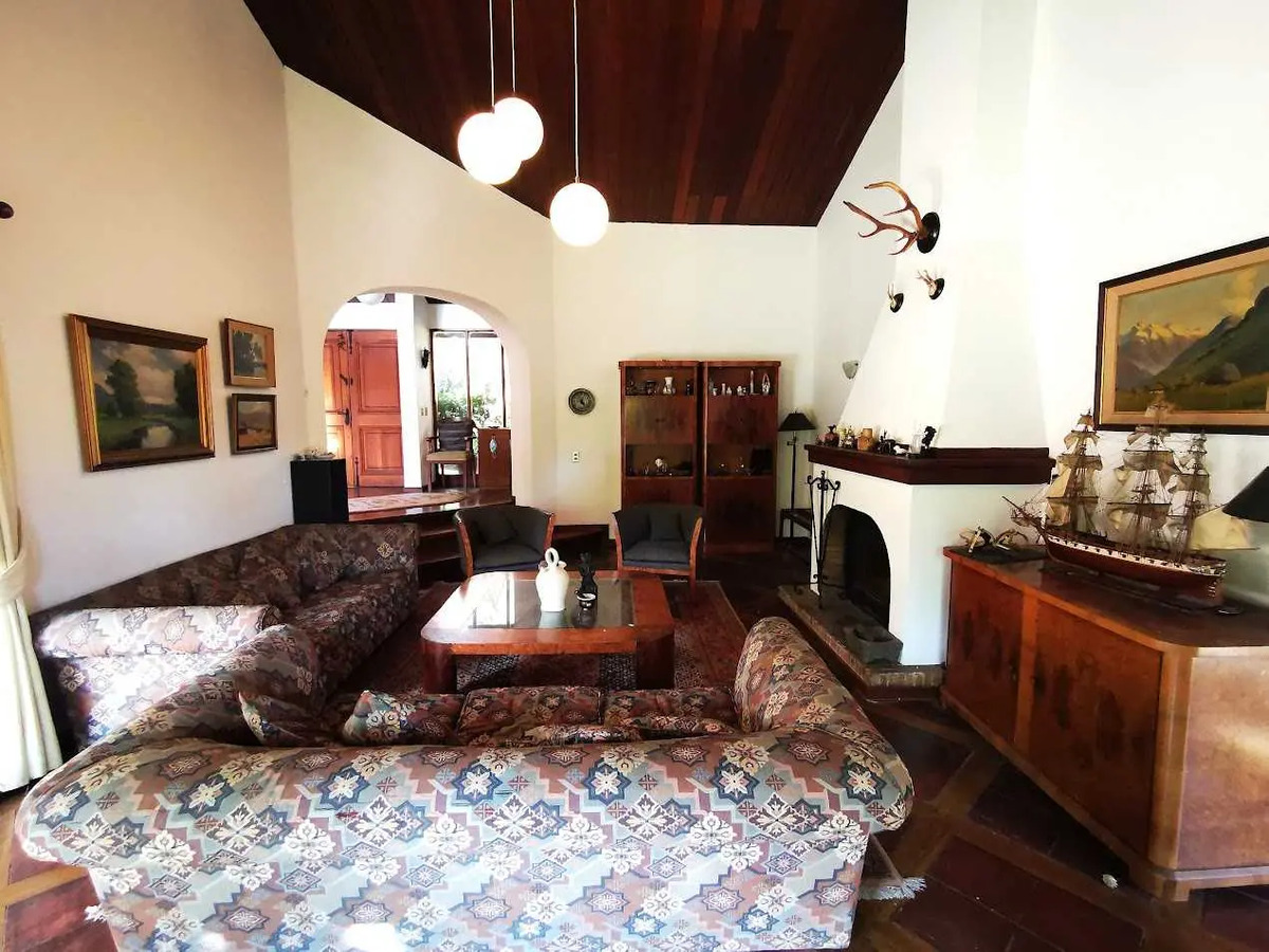 Casa Venta NP 5D 5B 2E 1Bd Los Dominicos - Las Condes