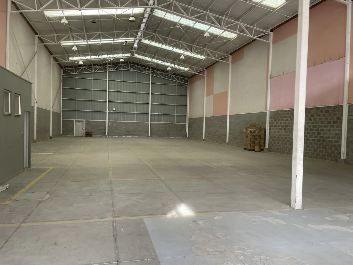 Arriendo Galp&oacute;n Industrial 830 metros - Sector San Ignacio