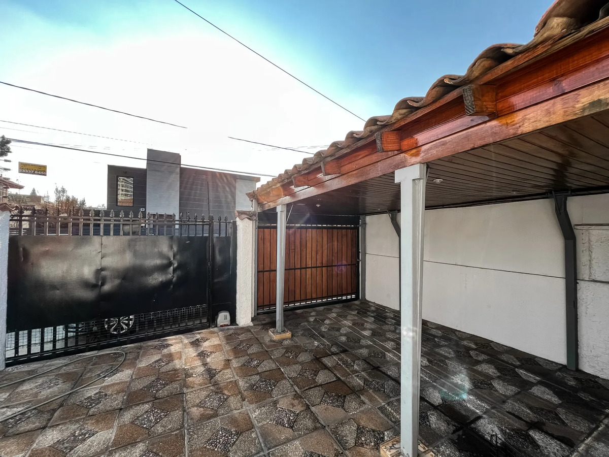 Venta Casa NP 4D + servicio Estadio Manquehue - Vitacura