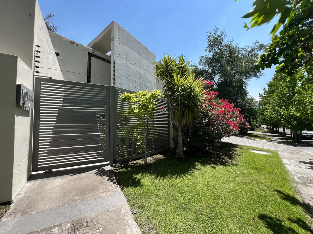 Venta Casa Arquitecto 3D + servicio 3E Los Trapenses - Lo Barnechea