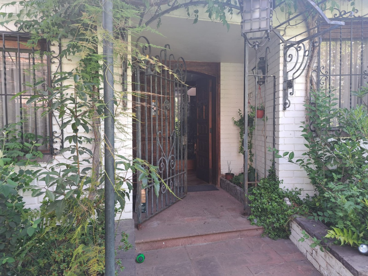 Casa antigua NO 5D 3B 6E 1Bd Metro Manquehue - Las Condes