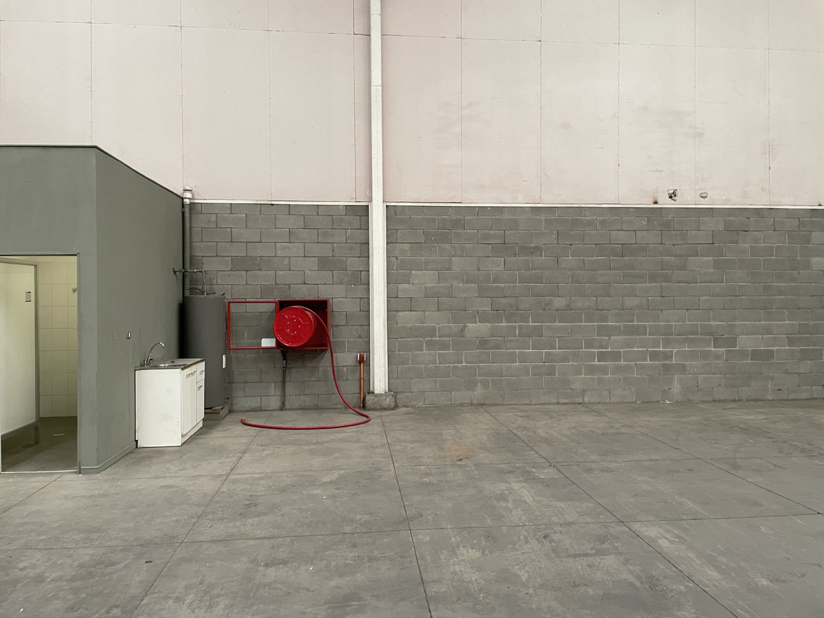 Arriendo Galpón Industrial 980 metros - Sector San Ignacio