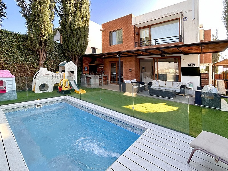 Venta Casa NO 3D en suite Walk-in cl&oacute;set 3B 2E 1B La Dehesa - Lo Barnechea