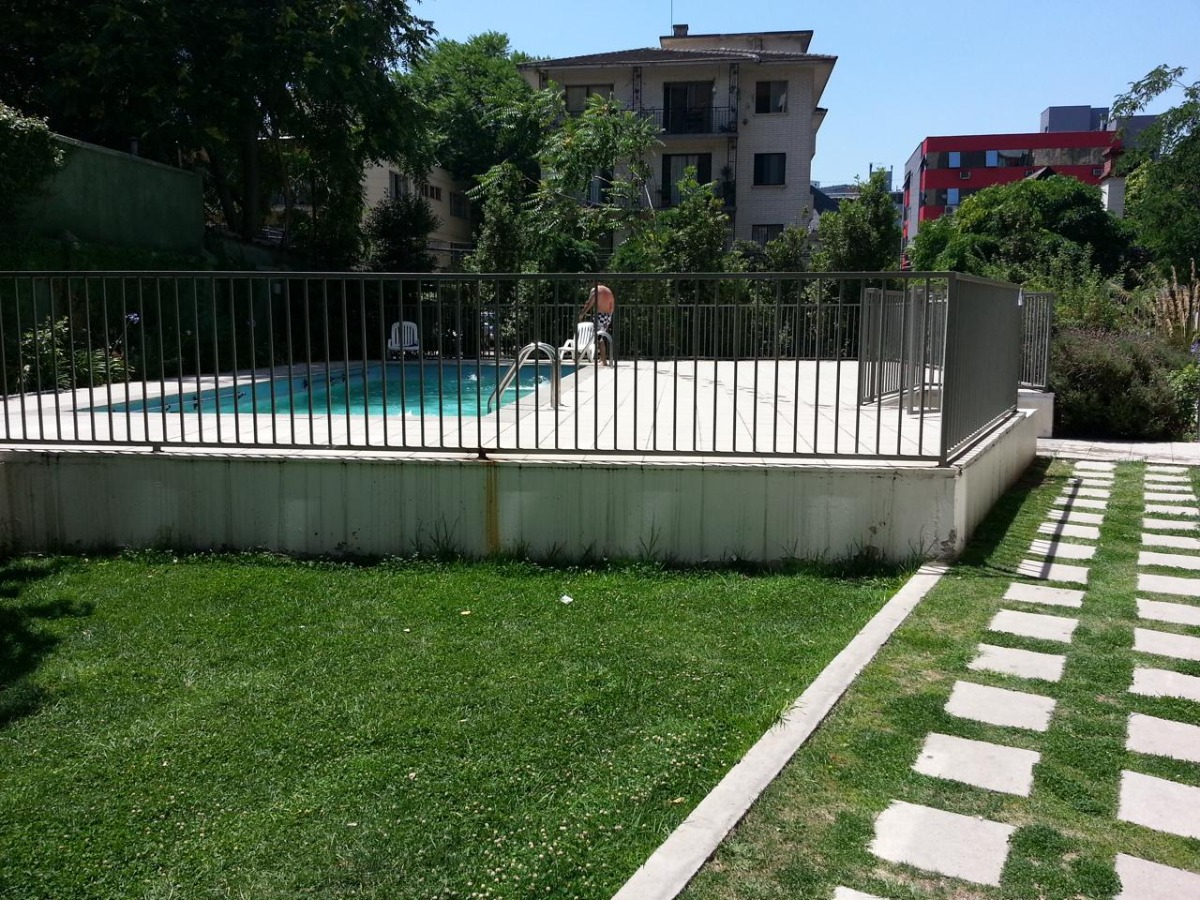 Arriendo Departamento NO 2D en suite 2B 1E 1Bd  - Providencia