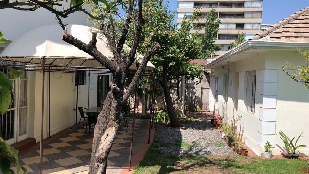 Venta Casa 4D Rotonda Atenas - Las Condes