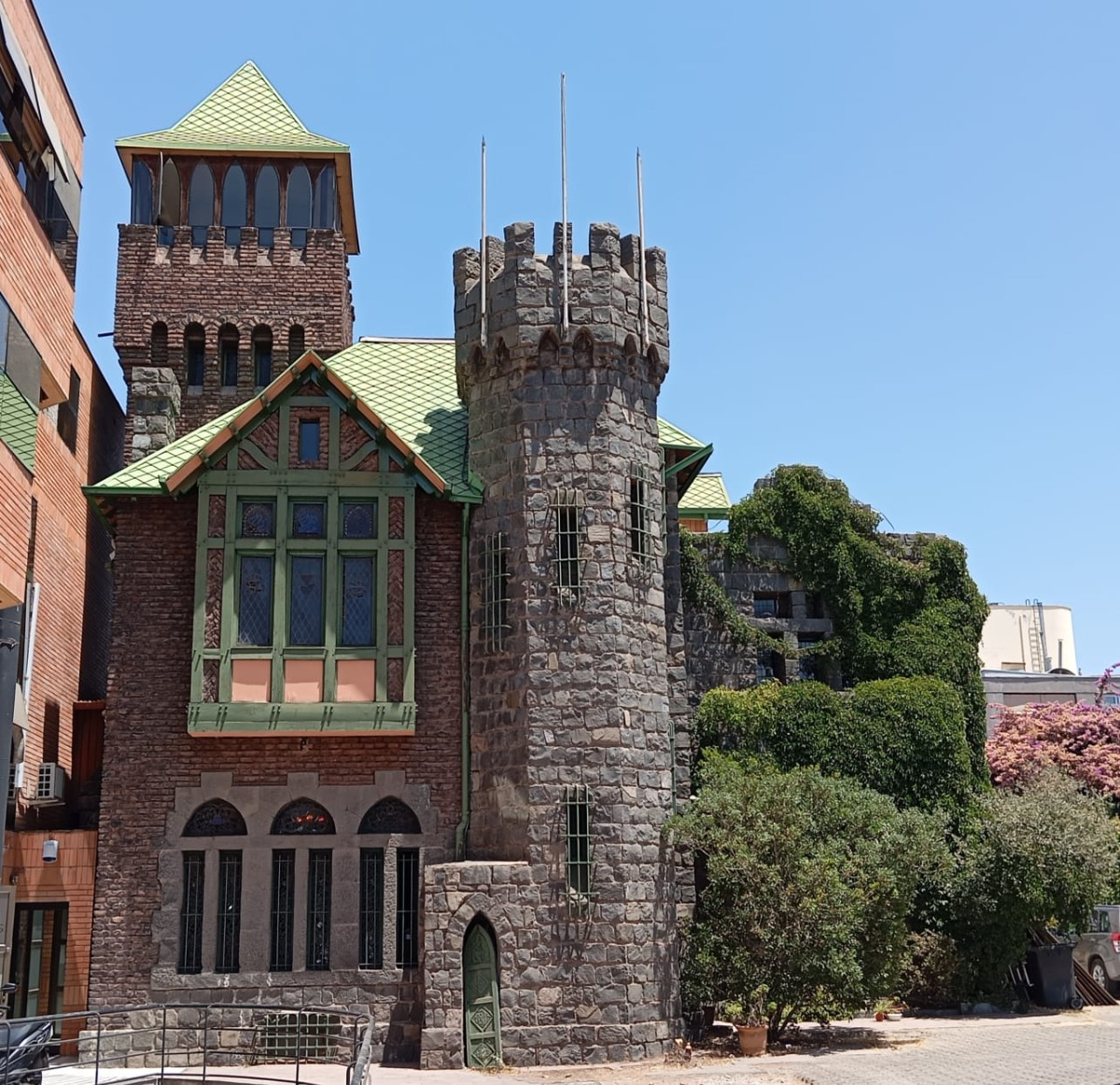 Arriendo Oficina NO 8B 4E 2B Plaza Italia - Providencia