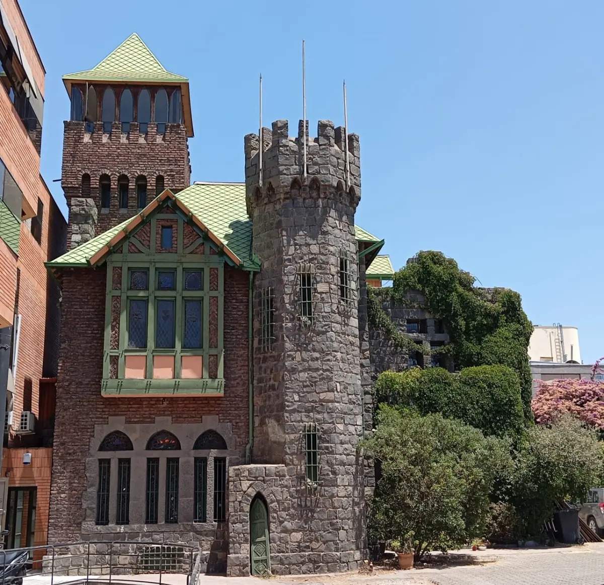 Arriendo Oficina NO 8B 4E 2B Plaza Italia - Providencia