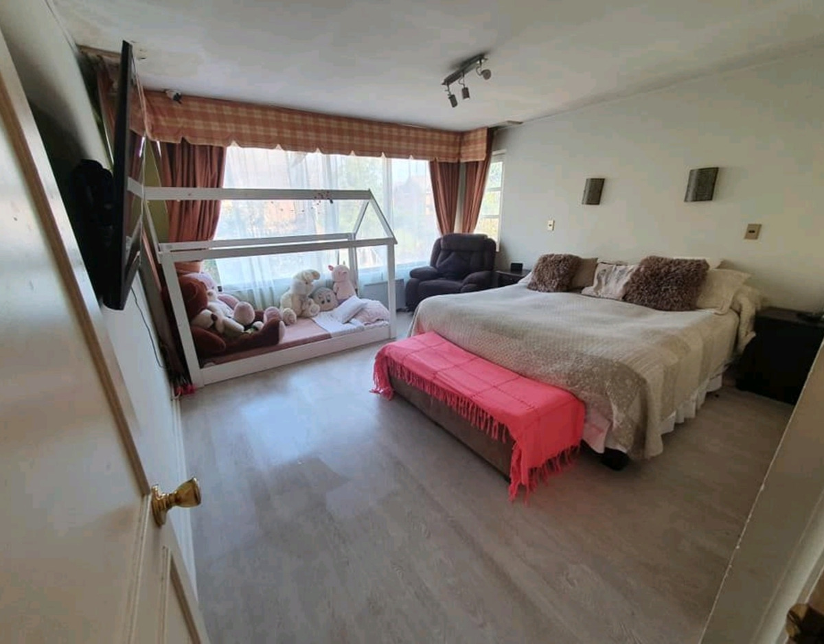 Venta Casa 5D Carlos Ossand&oacute;n - La Reina