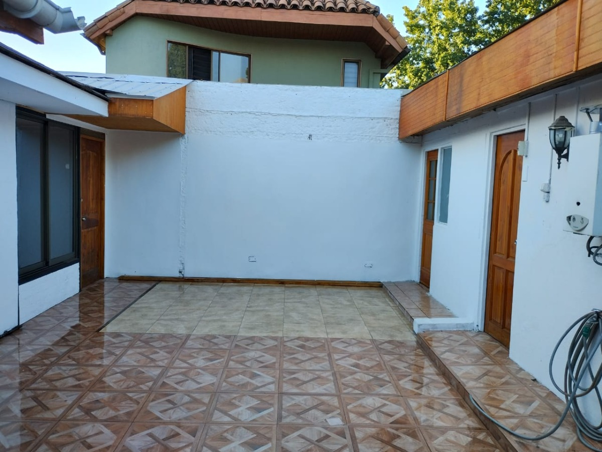 Venta Casa O 4D 4B 5E 1B Rotonda Atenas - Las Condes